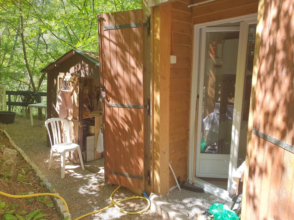 Chalet Type Studio De Charme Avec Jacuzzi Guest House Touet-de-l'Escarene Exterior photo